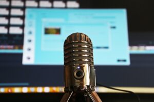 Podcast para advocacia: Aprenda como ampliar a sua presença usando esse recurso